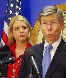 Pam Bondi Tom McCollum Royal Caribbean